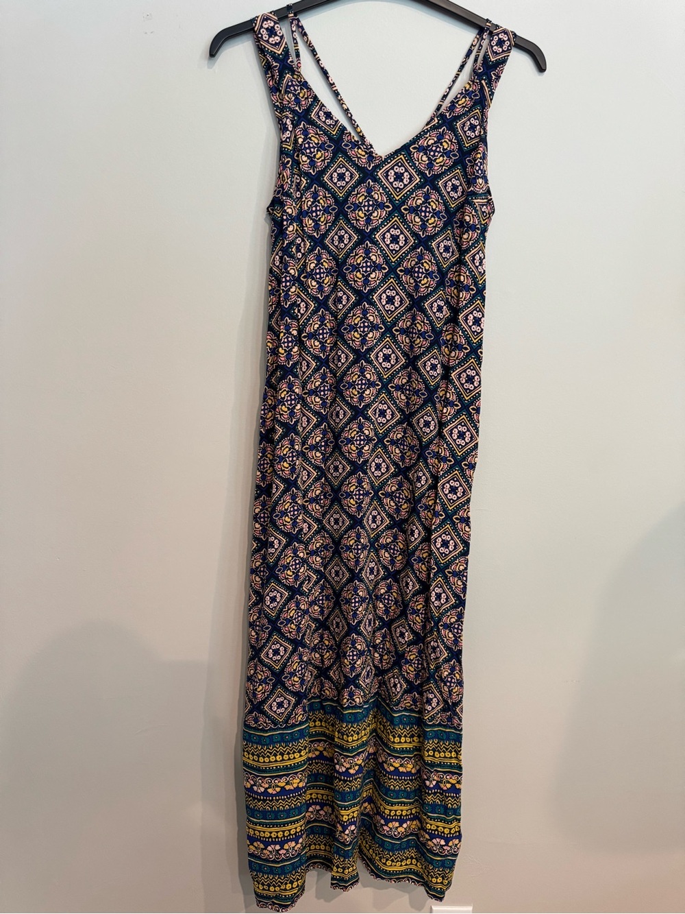 Old Navy Boho Maxi Dress with Yellow & Pink Accents Sleeveless Medallion Size M